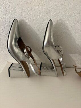 Old Navy Silver Pump, slingback, Size 7